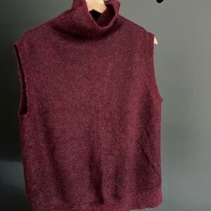 DKNY Sleeveless Turtleneck Vest in Plum
